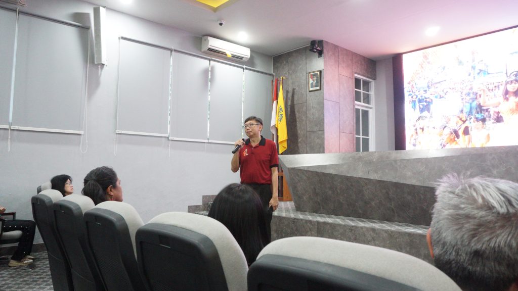 Alumni Visit FEB '82 UKSW