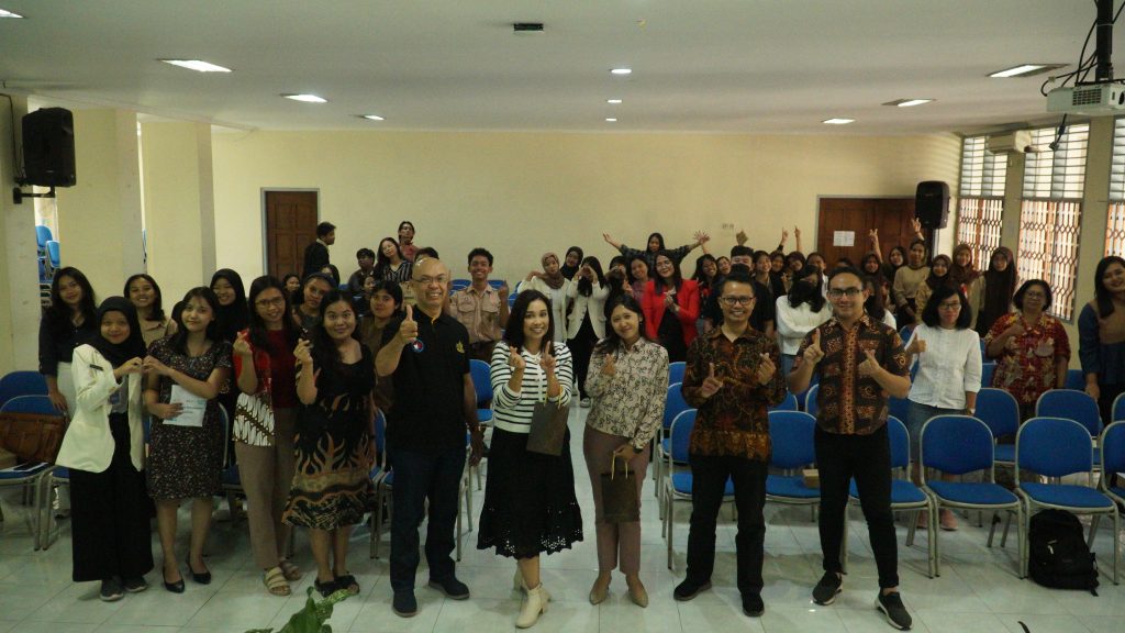 Seminar Inovasi Bisnis Excellent Entrepreneur FKIP UKSW
