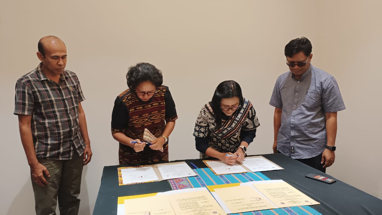 UKSW dan GMIT tandatangani PKS kolaborasi layanan pendidikan unggul