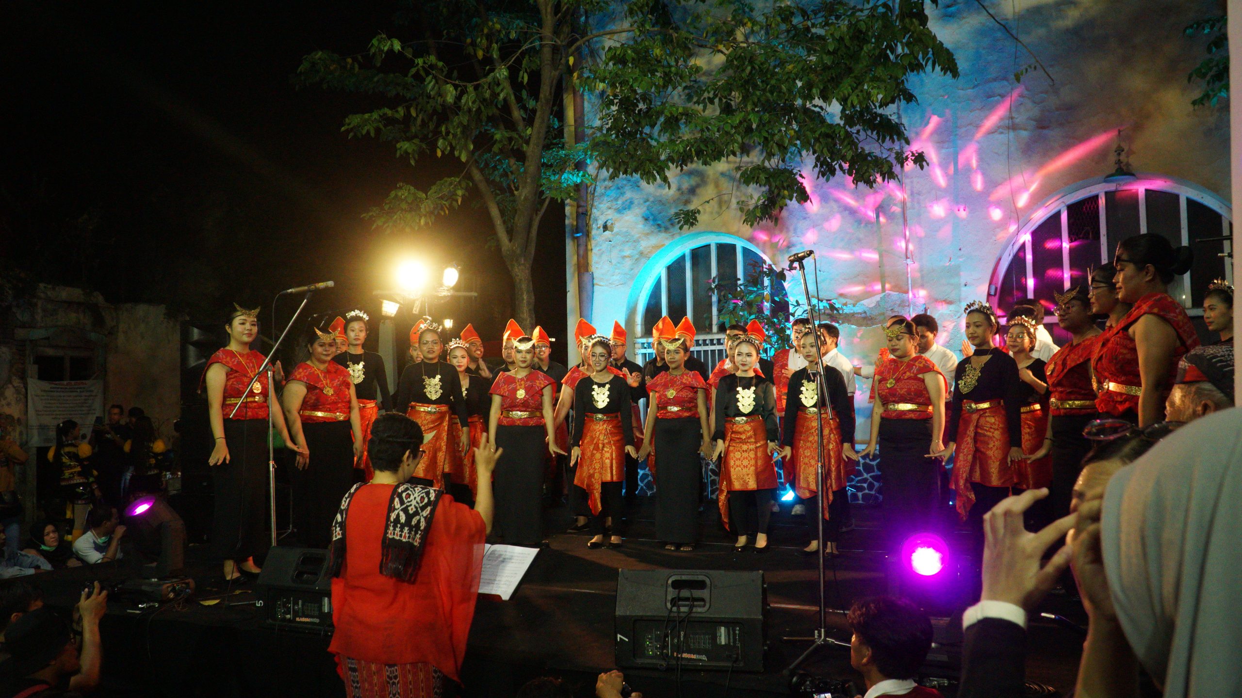 UKSW Tampil di Fiesta Folklore Nusantara Festival Kota Lama Semarang