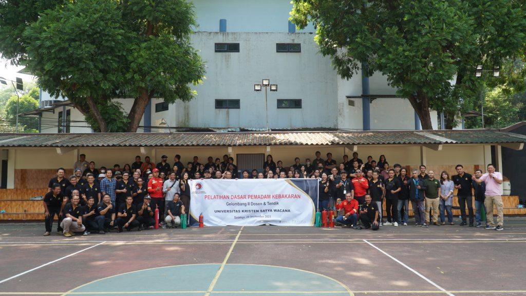 Pelatihan Dasar Pemadam Kebakaran UKSW