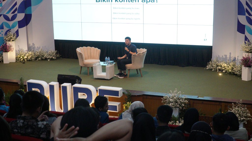 Seminar Prodi Hubungan Masyarakat FTI