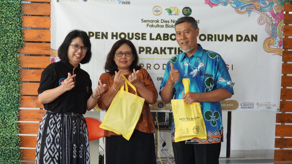Open House Laboratorium dan Expo Fakultas Biologi