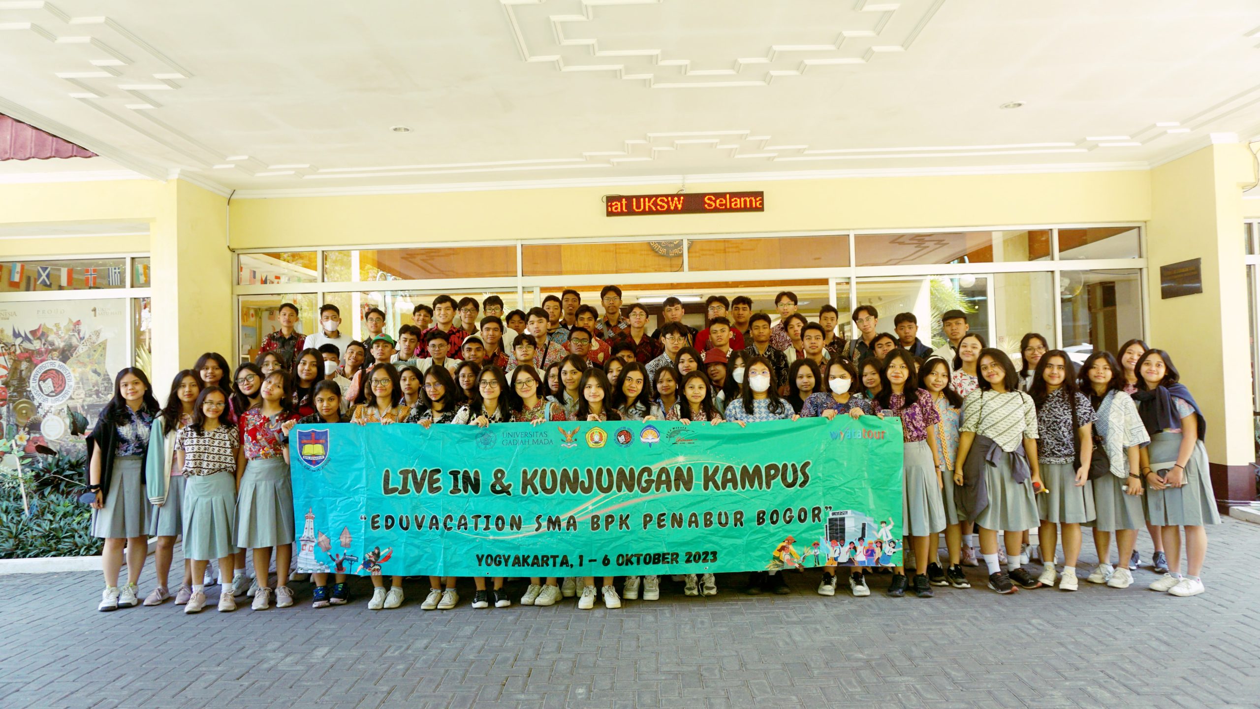 UKSW menerima kunjungan Campus Tour SMA BPK PENABUR Bogor.