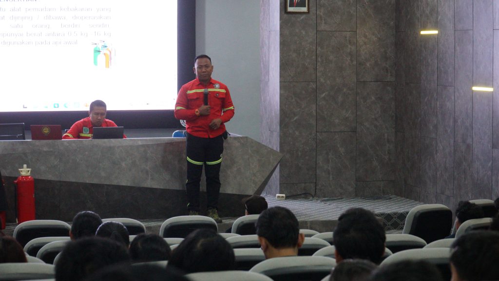 Pelatihan Dasar Pemadam Kebakaran UKSW