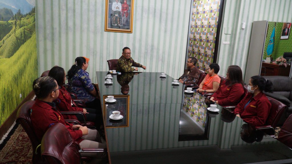 Pemkot Salatiga mendukung Voice of SWCU dalam kompetisi  Internasional di Busan. 