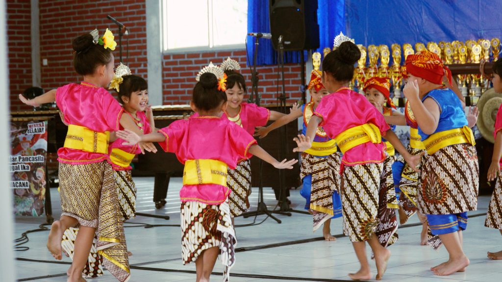 Pembukaan Bulan Bahasa 2023 SMPK Satya Wacana