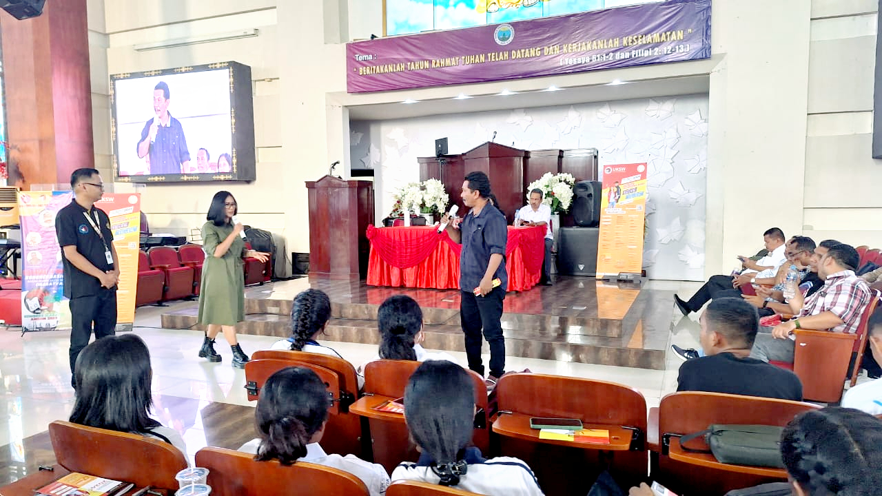 Rektor UKSW Bakudapa Ortu Mahasiswa, Alumni dan Siswa SMA/SMK di Ambon