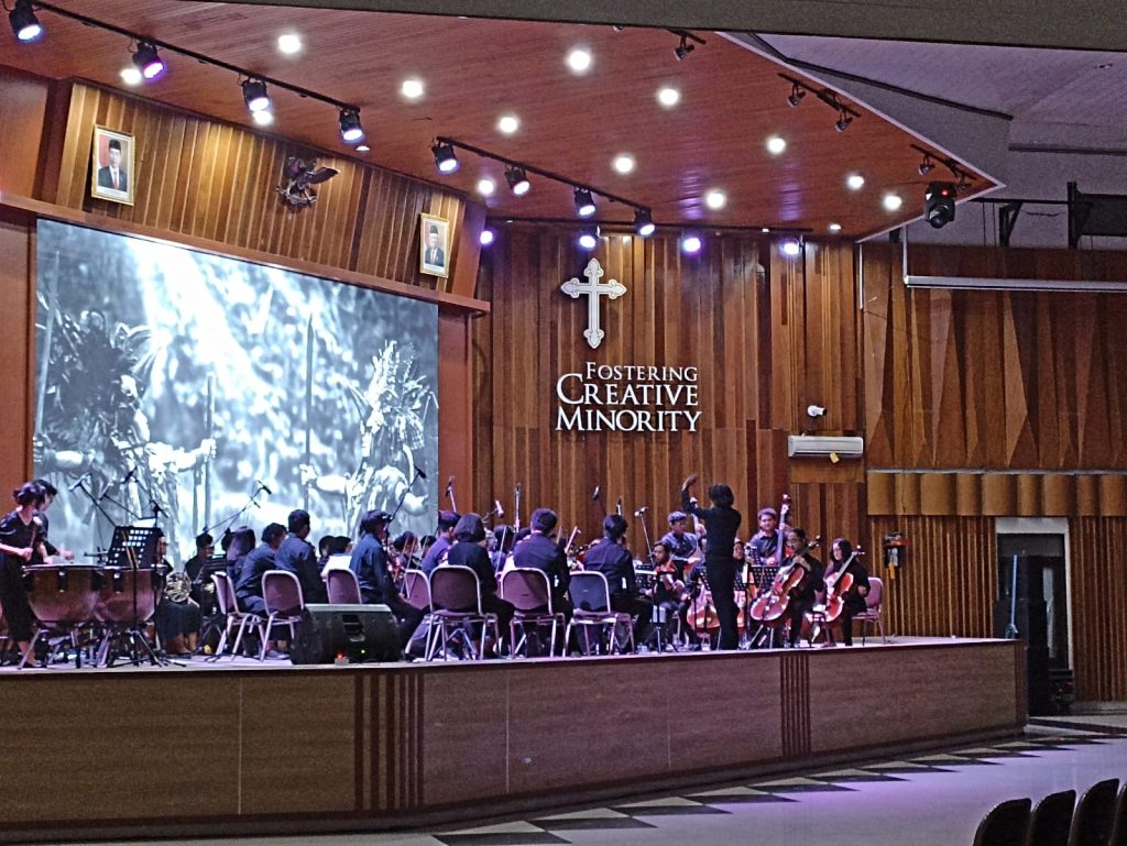 Mahasiswa FBS UKSW Suguhkan Figur Penting Minahasa dalam Karya Orkestranya