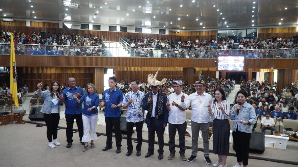 Ikuti BCA Berbagi Ilmu, 1.600 Mahasiswa UKSW Belajar Ilmu Survival Leadership Wakil Presiden Direktur BCA