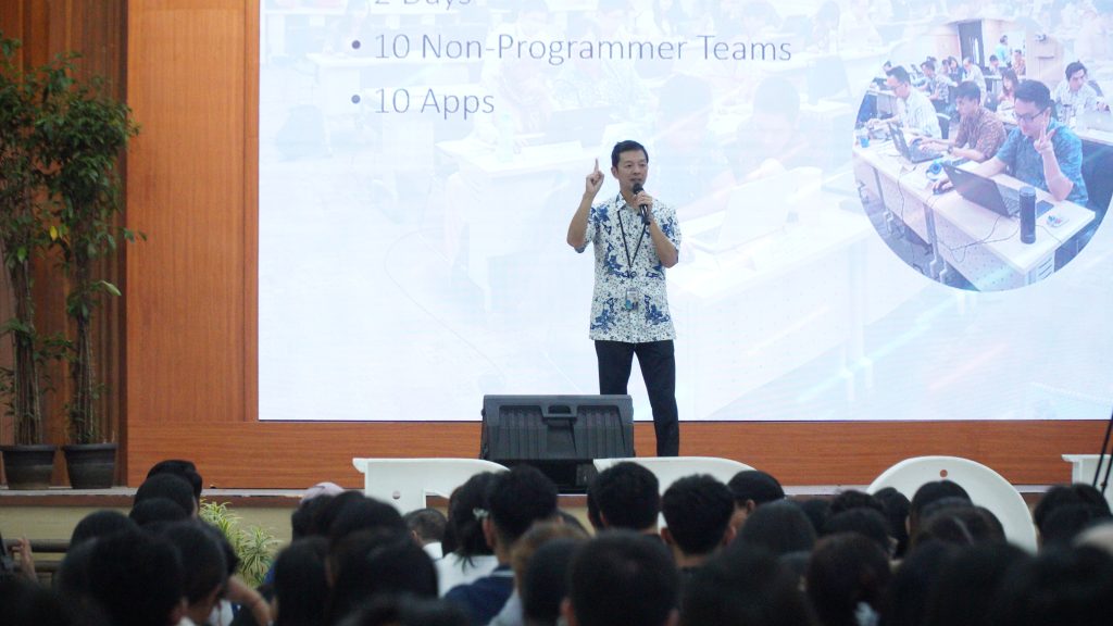 Ikuti BCA Berbagi Ilmu, 1.600 Mahasiswa UKSW Belajar Ilmu Survival Leadership Wakil Presiden Direktur BCA