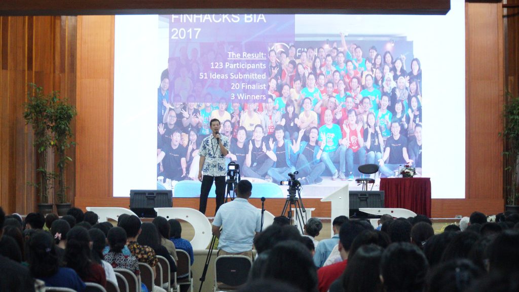 Ikuti BCA Berbagi Ilmu, 1.600 Mahasiswa UKSW Belajar Ilmu Survival Leadership Wakil Presiden Direktur BCA