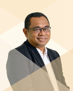 Pdt. Izak Y.M. Lattu, Ph.D Dekan Fakultas Teologi UKSW