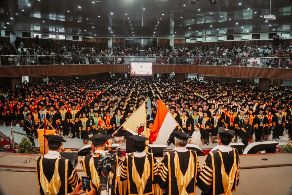 Wisuda UKSW 2025 Creative Minority