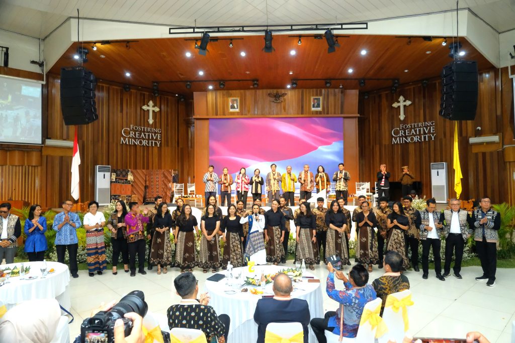 Teras Rektor UKSW Buka Gelar Inovasi Harmoni Nusantara 2025