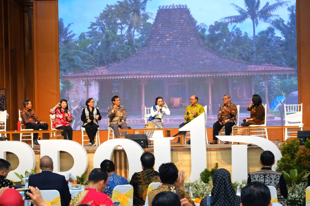 Teras Rektor UKSW Buka Gelar Inovasi Harmoni Nusantara 2025