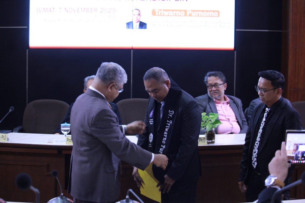 Triwarno Purnomo doktor UKSW gagas model Otonomi Khusus Papua berbasis kearifan lokal