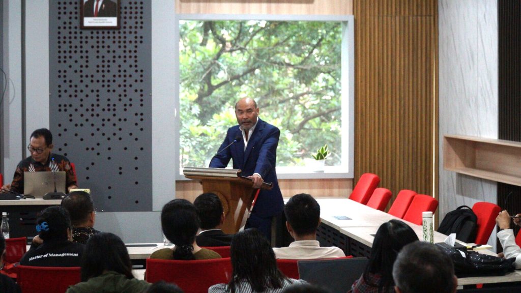 Kuliah Tamu Viktor Bungtilu Laiskodat UKSW