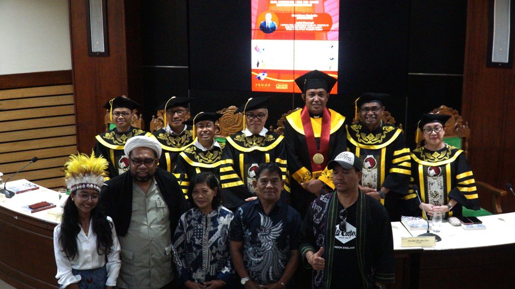 Marthinus Ngabalin lulus Doktor Sosiologi Agama UKSW