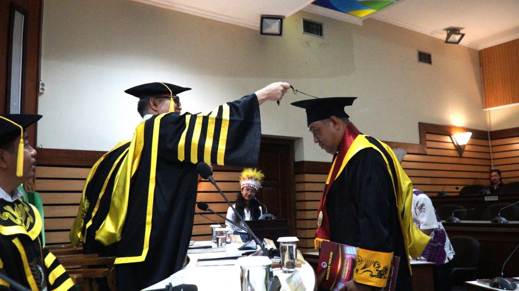 Marthinus Ngabalin lulus Doktor Sosiologi Agama UKSW