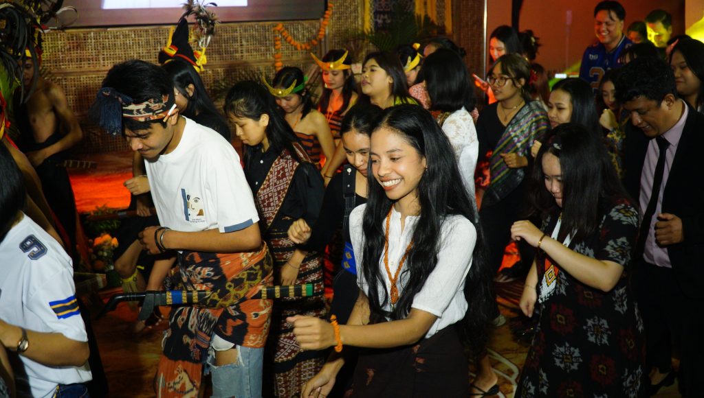 Diplomatic Course & Table Manner HI UKSW