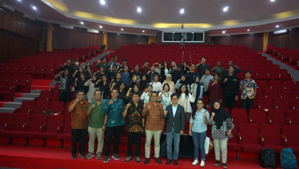 kuliah tamu entrepreneurship UKSW