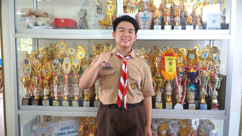 Steven Obetnego Setiahardi final nasional Kompetisi Sains Ruangguru 2025