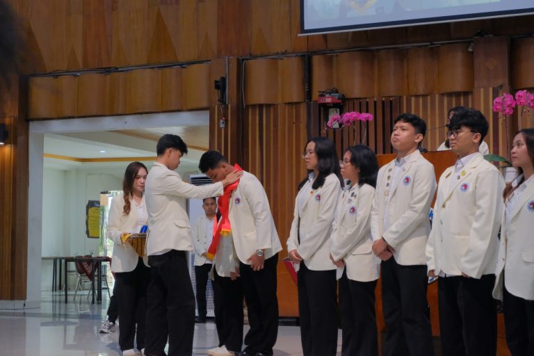 Pelantikan Fungsionaris Lembaga Kemahasiswaan UKSW