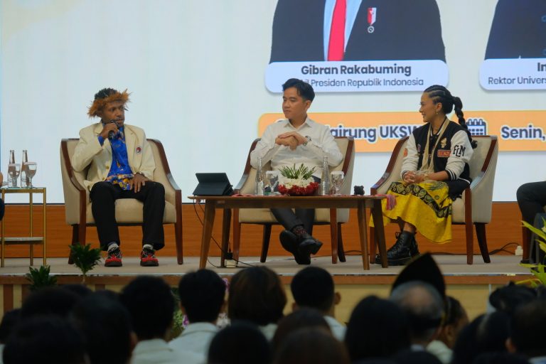 Wakil Presiden Gibran Rakabuming saat menyampaikan paparannya di UKSW