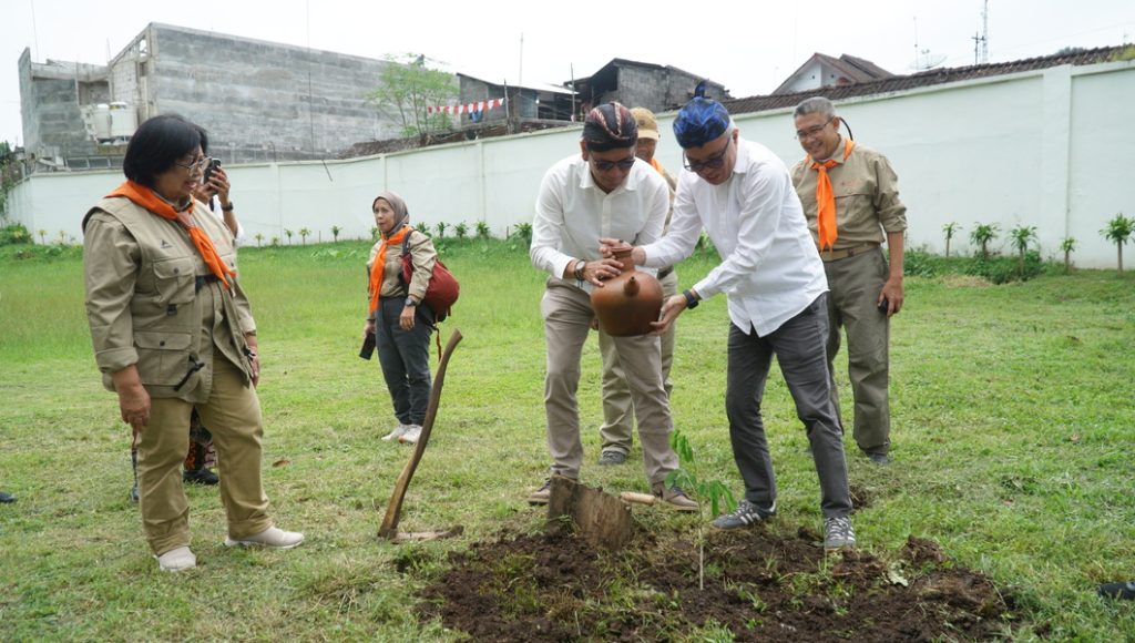 Kerja sama UKSW Wanadri