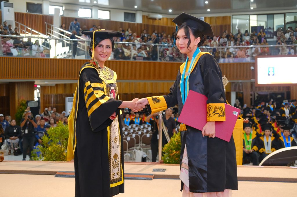 wisuda UKSW Kartini 2026