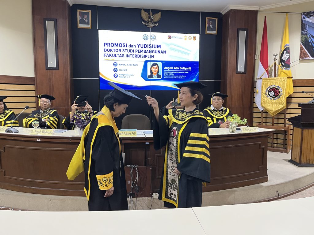 Doktor Baru Studi Pembangunan UKSW Bedah Pendidikan Kearifan Lokal dan Transformasi Digital