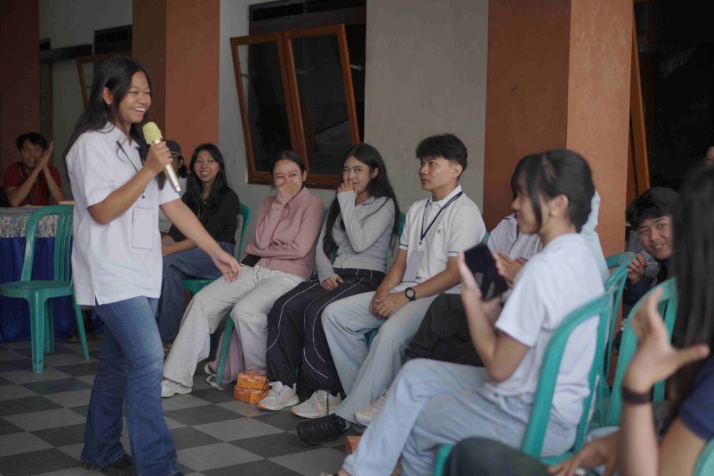 Ciptakan Ruang Aman Anak, UKSW Edukasi Anti-Bullying dan Cinta Kampung di Pancuran