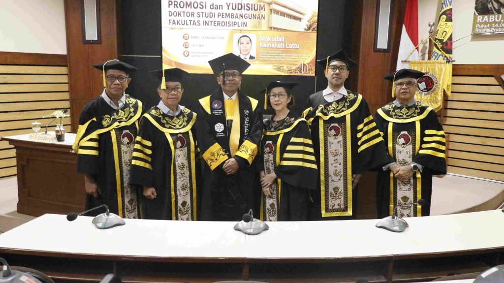 Angkat Model Polmas Multikultural Kepulauan, Perwira Polri Dr. Makudali Kamahati Lattu Resmi Raih Gelar Doktor Studi Pembangunan UKSW